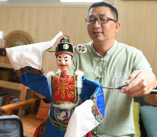 东山铁枝木偶